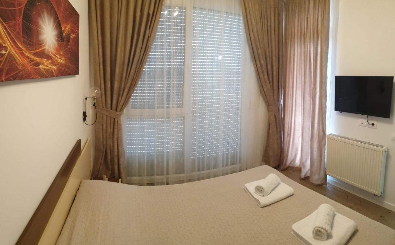 Stylish Stay - Premium - Free Parking & Central Location Oradea Exterior foto