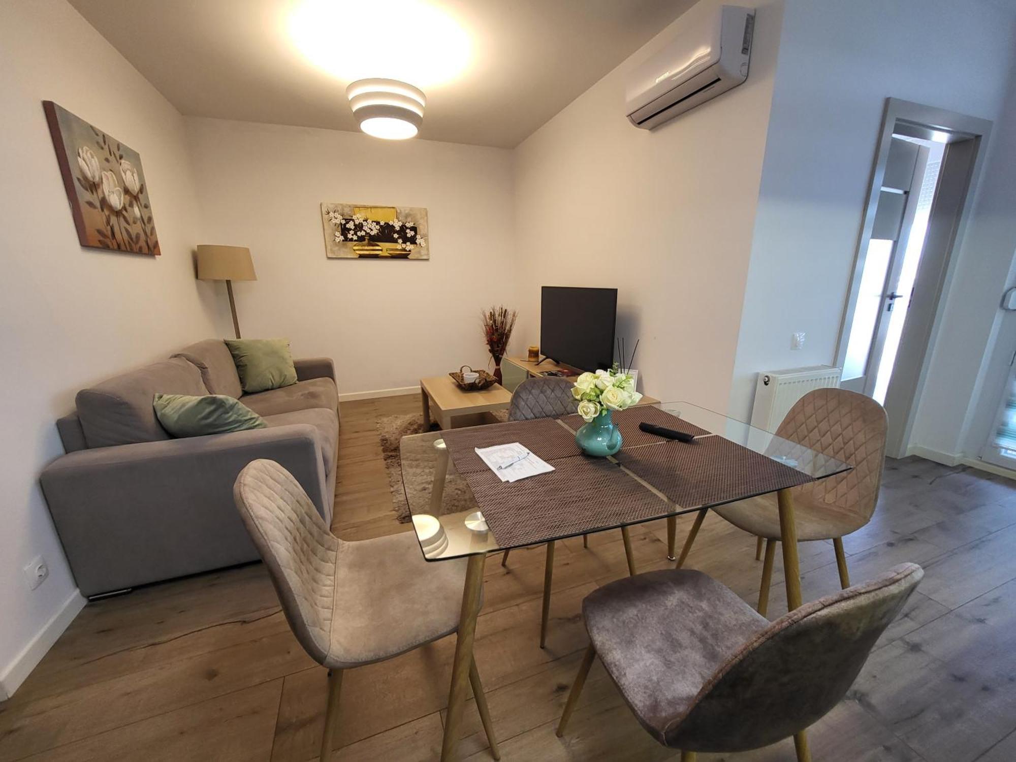 Stylish Stay - Premium - Free Parking & Central Location Oradea Exterior foto