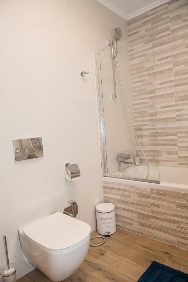 Stylish Stay - Premium - Free Parking & Central Location Oradea Exterior foto